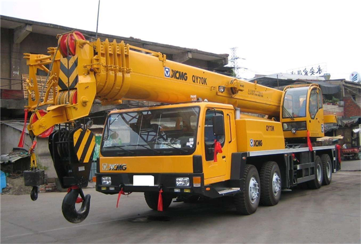 类乌齐县吊车出租选择重点