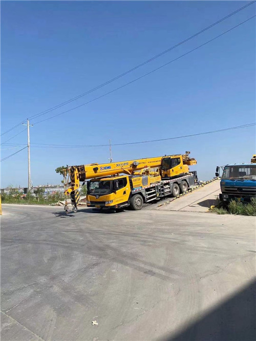 类乌齐县吊车作业时，可能会产生哪些额外收费项目？